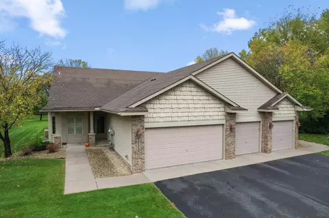 2332 Gresham Ave N, Oakdale, MN 55128