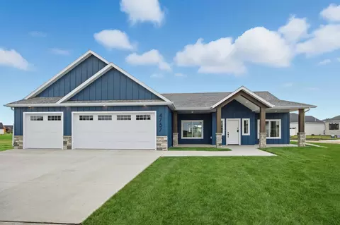 4757 11th St W, West Fargo, ND 58078