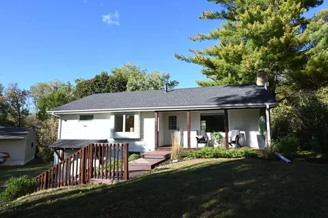1000 Carver Beach Rd, Chanhassen, MN 55317