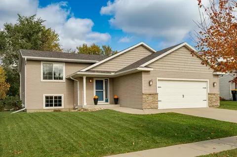 2539 Stacy St SE, Rochester, MN 55904