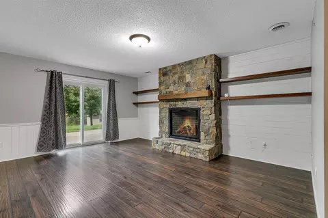 Living - 507 9th Ave N, Cold Spring, MN 56320 photo 2 of 9