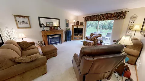 Living - 2610 9th St SW, Willmar, MN 56201 photo 10 of 16