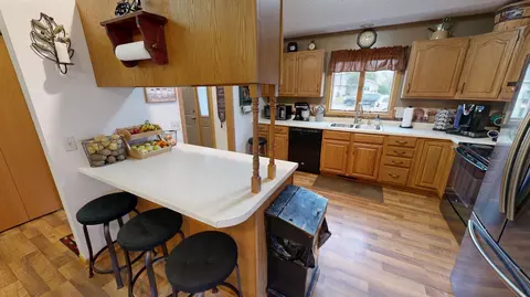 Kitchen - 2610 9th St SW, Willmar, MN 56201 photo 6 of 8