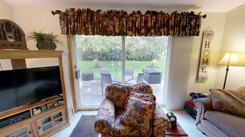 Living - 2610 9th St SW, Willmar, MN 56201 photo 15 of 16