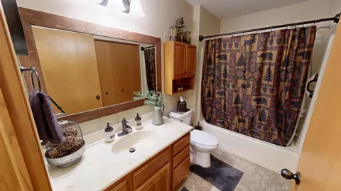 Bath - 2610 9th St SW, Willmar, MN 56201 photo 6 of 9