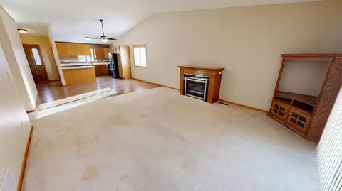 Living - 2610 9th St SW, Willmar, MN 56201 photo 9 of 16