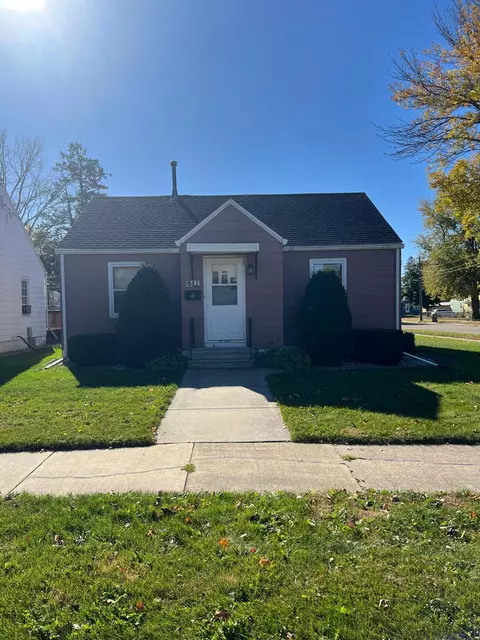 611 13th Ave SW, Austin, MN 55912