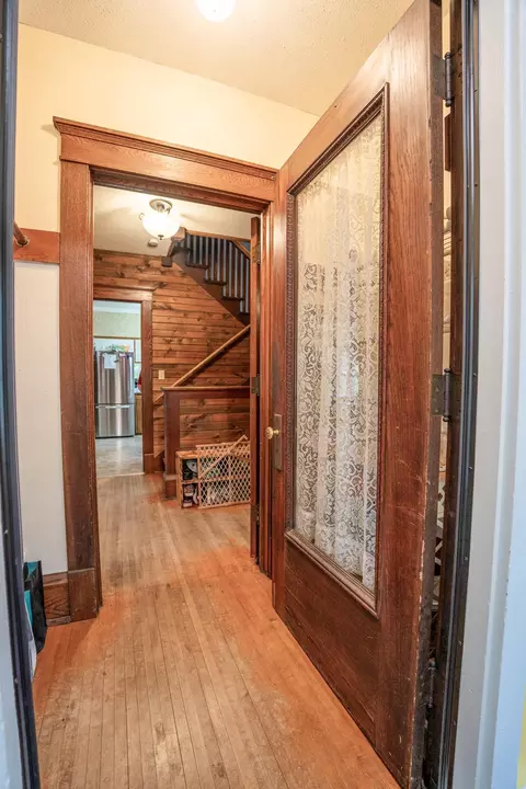 Entry Way - 1609 9th St SW, Willmar, MN 56201 photo 2 of 3