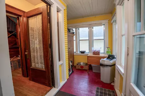 Entry Way - 1609 9th St SW, Willmar, MN 56201 photo 1 of 3