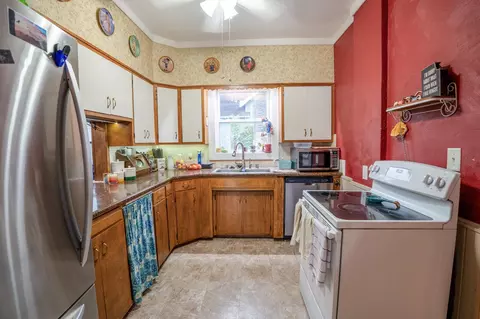 Kitchen - 1609 9th St SW, Willmar, MN 56201 photo 1 of 4