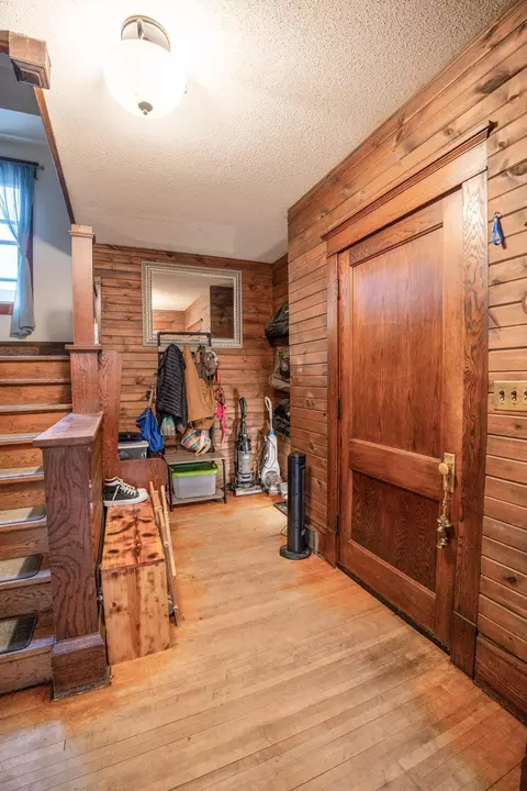 Entry Way - 1609 9th St SW, Willmar, MN 56201 photo 3 of 3