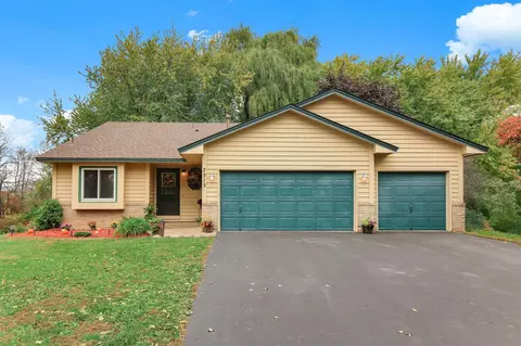7515 Upper 167th St W, Lakeville, MN 55044