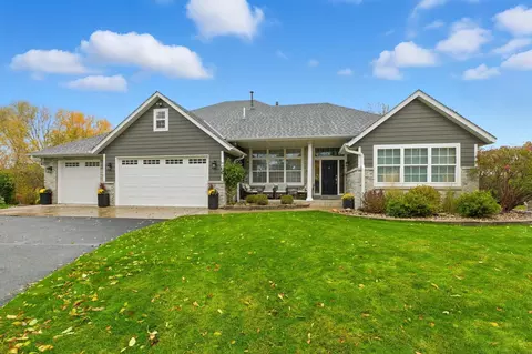 1209 Millstone Ct, Saint Cloud, MN 56303