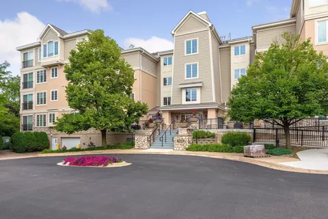 11460 Fairfield Rd W #403, Minnetonka, MN 55305