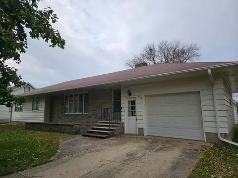 105 Robert St, Elrosa, MN 56325