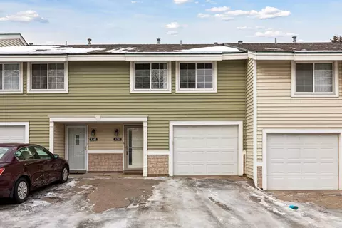 3259 Valley Ridge Dr #10, Eagan, MN 55121 photo 2