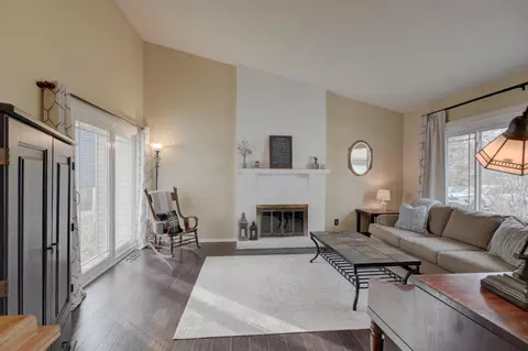 1174 Benton Way, Arden Hills, MN 55112