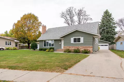 Exterior - 2902 3rd St N, Fargo, ND 58102 photo 2 of 2