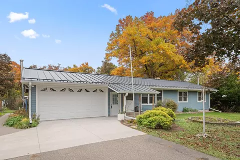 19085 Manning Trl N, Marine On Saint Croix, MN 55047