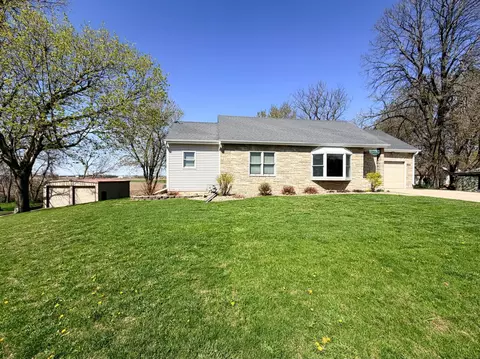 622 Woodcrest Ave, Worthington, MN 56187