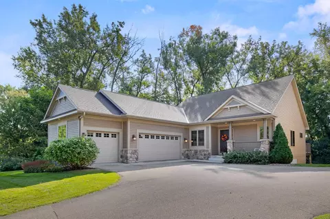 389 Brickyard Dr, Chaska, MN 55318