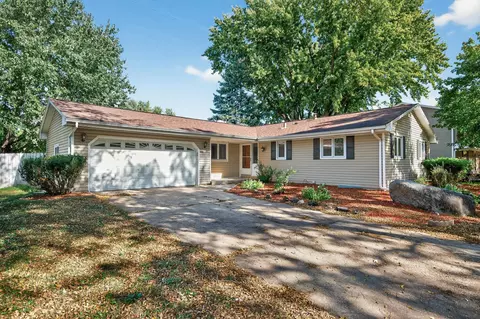 11459 Galtier Dr, Burnsville, MN 55337