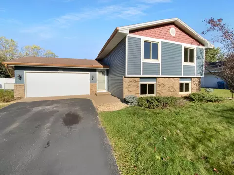 5657 144th St W, Apple Valley, MN 55124