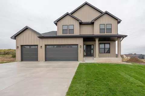 1996 Lusitano St, Shakopee, MN 55379