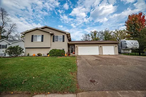 256 W Panther Dr, Ellsworth, WI 54011