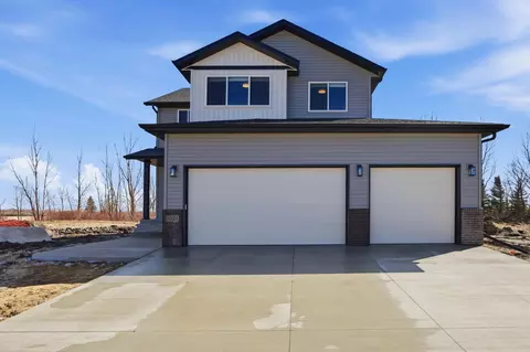 1021 61st Ave W, West Fargo, ND 58078