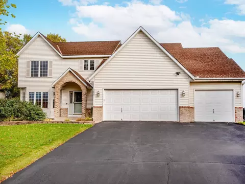 9890 77th St S, Cottage Grove, MN 55016