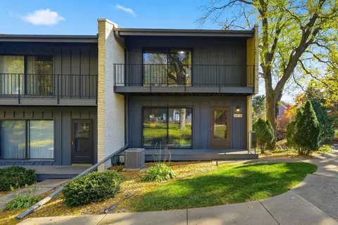11416 Minnetonka Mills Rd, Minnetonka, MN 55305