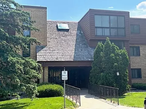 1011 41st Ave NE #208, Columbia Heights, MN 55421
