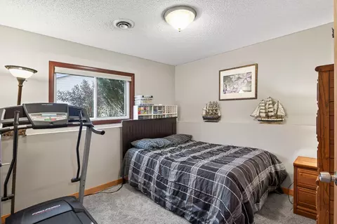 Bedroom - 2337 Maxwell Ln, Chaska, MN 55318 photo 5 of 5