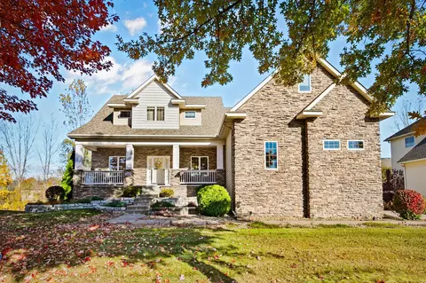 6445 Pheasant Hills Dr, Lino Lakes, MN 55038