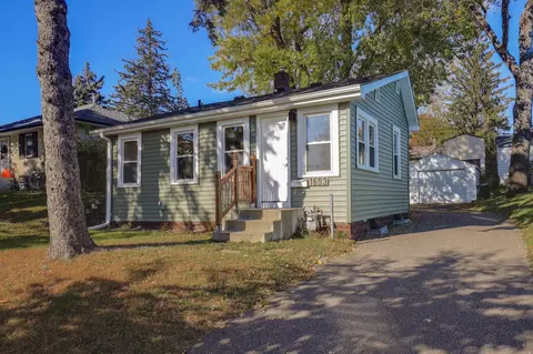 1693 Beech St, Saint Paul, MN 55106