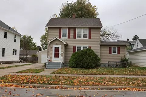 706 6th Ave NW, Austin, MN 55912