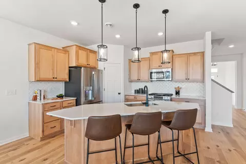14879 Artaine Trl, Rosemount, MN 55068