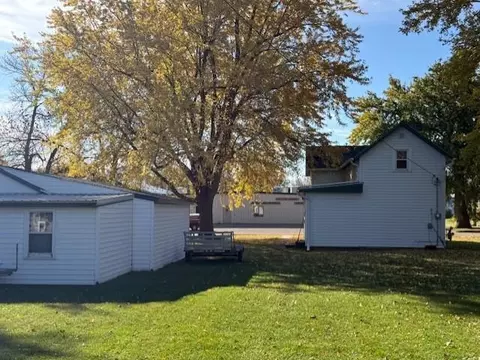 Exterior - 306 E Front St E, Fulda, MN 56131 photo 4 of 4
