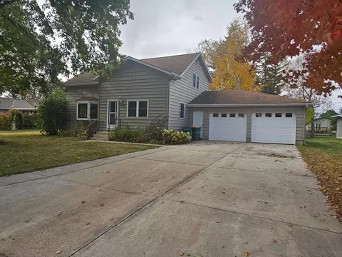 420 Main St, Green Isle, MN 55338