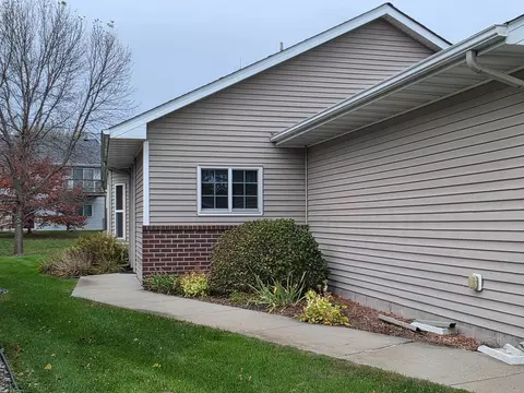 151 Garner Cir, Montrose, MN 55363