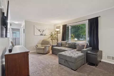 1776 Gabbro Trl, Eagan, MN 55122 photo 2