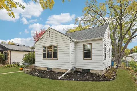 4234 Welcome Ave N, Robbinsdale, MN 55422