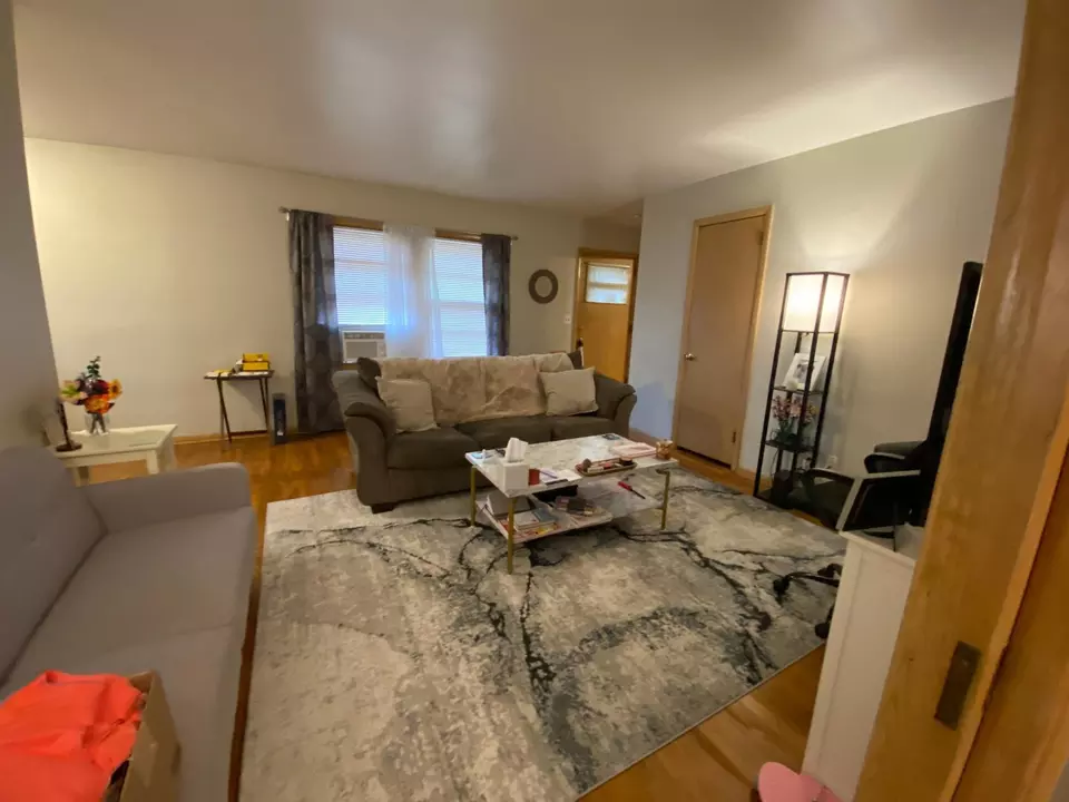 Living - 4449 Bloomington Ave S, Minneapolis, MN 55407 photo 9 of 10