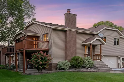 7017 Polaris Ln N, Maple Grove, MN 55311