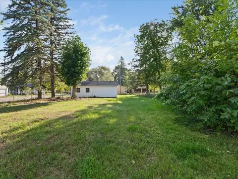 Exterior - 924 6th Ave NE, Brainerd, MN 56401 photo 4 of 6