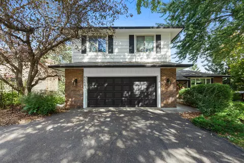 4444 Victoria St N, Shoreview, MN 55126