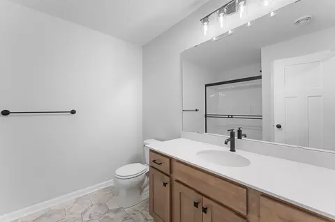 Bath - 8018 Walnut Ln, Corcoran, MN 55340 photo 3 of 3