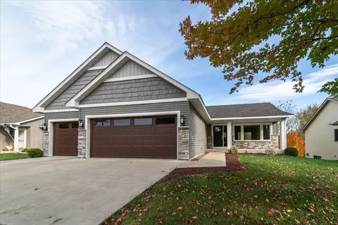 236 Hawaii St SE, Lonsdale, MN 55046