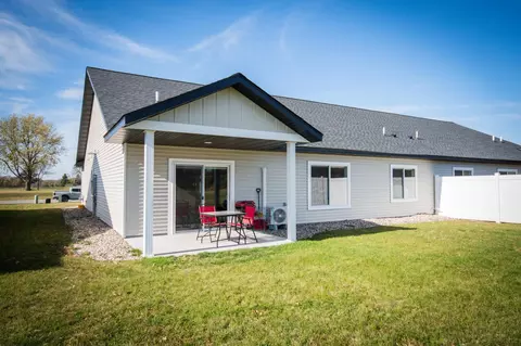 714 Main St N, Sauk Centre, MN 56378